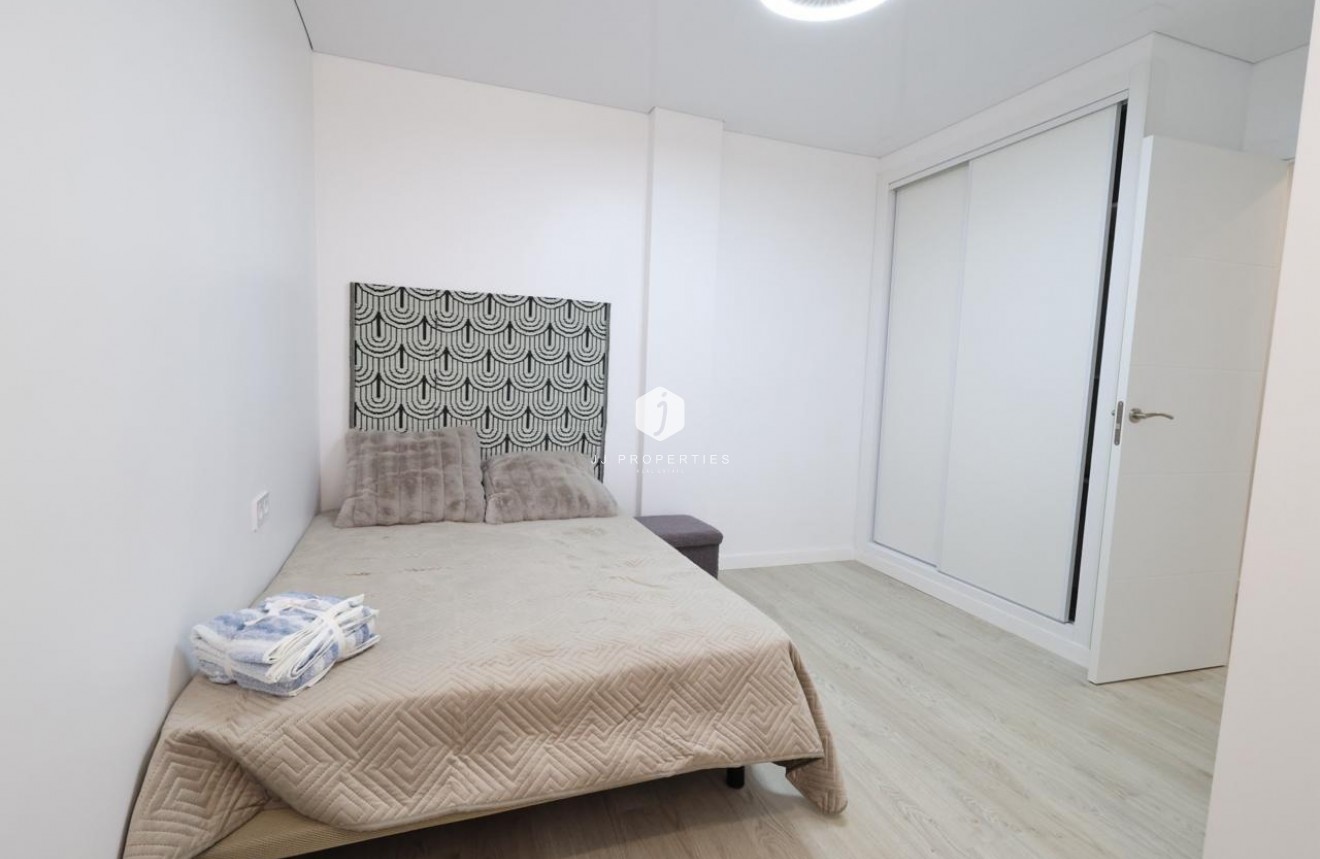 Tweedehands - Appartement / flat -
Torrevieja - Costa Blanca