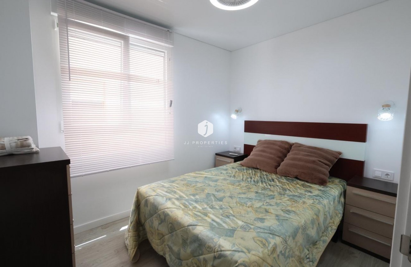 Tweedehands - Appartement / flat -
Torrevieja - Costa Blanca