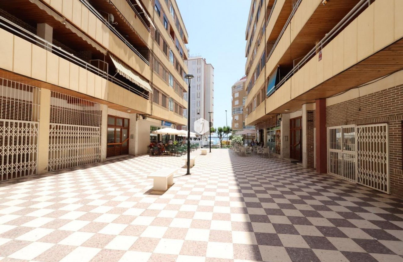 Tweedehands - Appartement / flat -
Torrevieja - Costa Blanca
