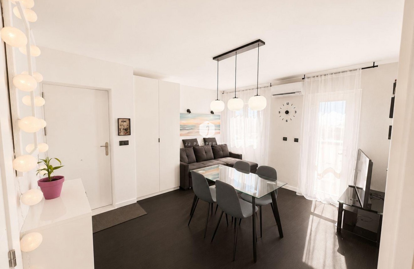 Resale - Bungalow -
Torrevieja - Carrefour