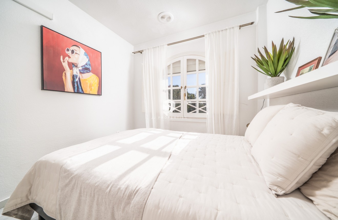 Aus zweiter Hand - Wohnung -
Torrevieja - aguas nuevas