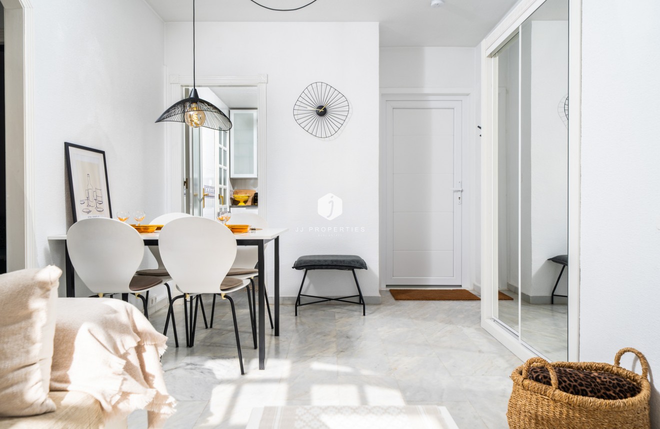 Aus zweiter Hand - Wohnung -
Torrevieja - aguas nuevas