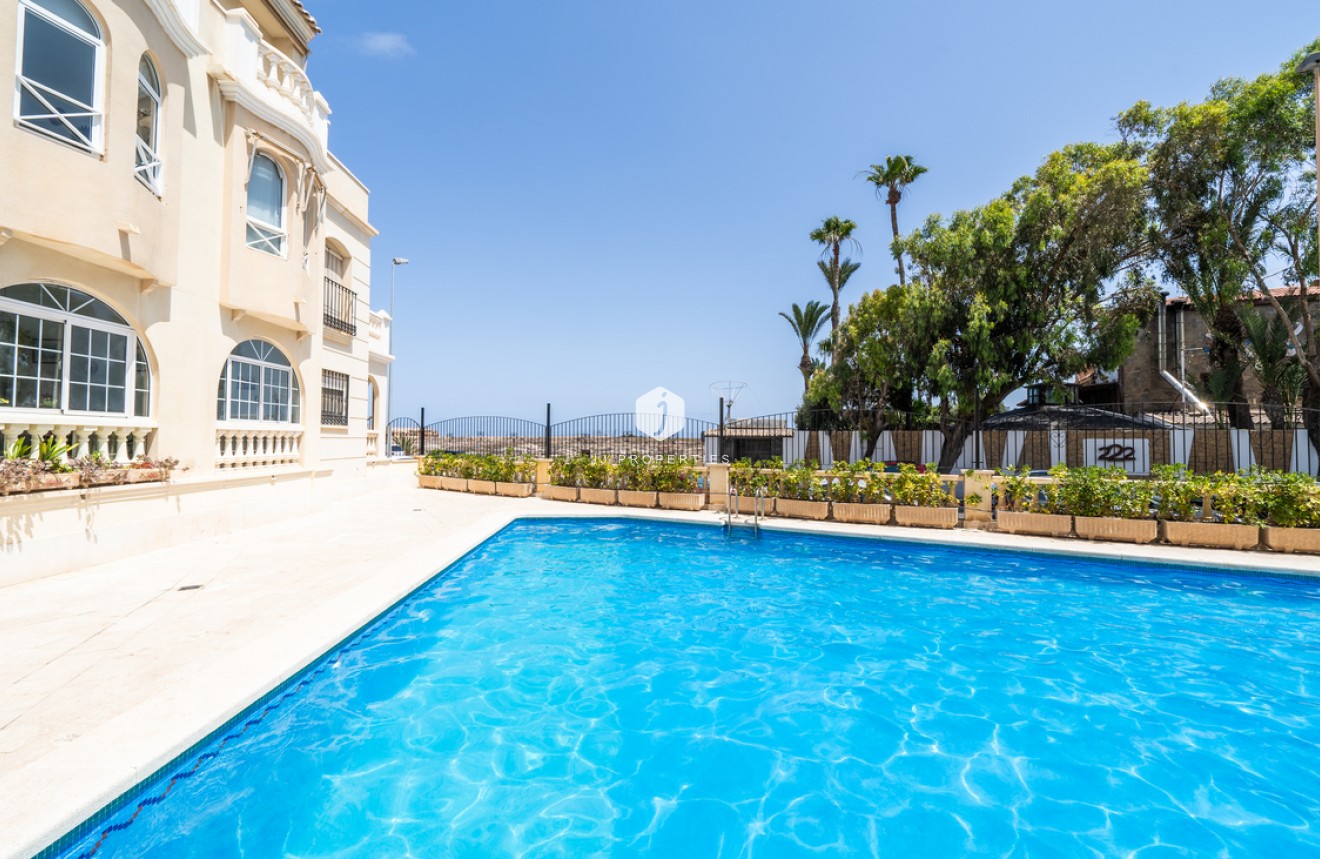 Aus zweiter Hand - Wohnung -
Torrevieja - aguas nuevas