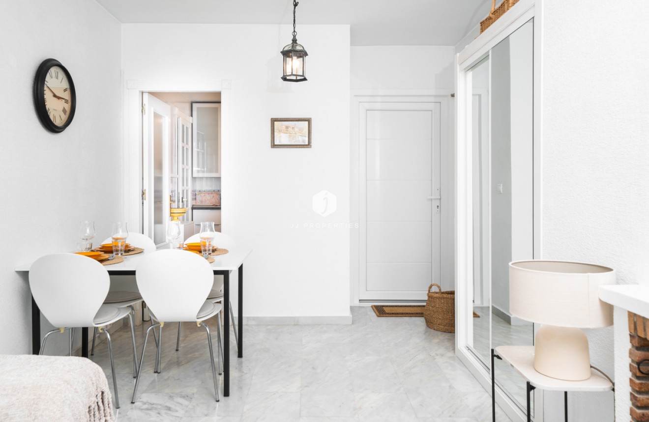 Aus zweiter Hand - Wohnung -
Torrevieja - aguas nuevas