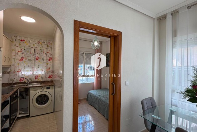 Aus zweiter Hand - Wohnung -
Torrevieja - Estacion de autobuses