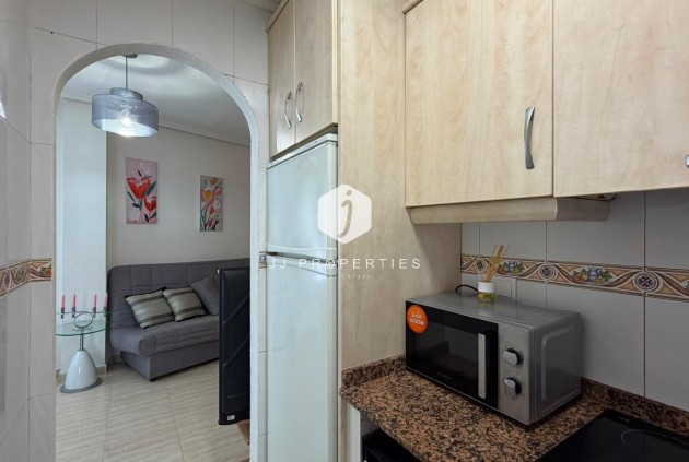 Aus zweiter Hand - Wohnung -
Torrevieja - Estacion de autobuses