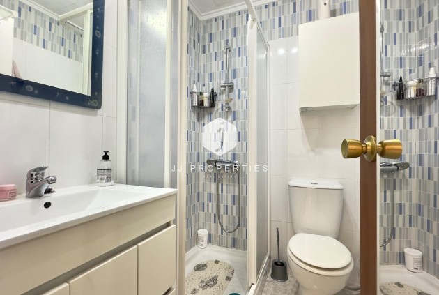 Tweedehands - Bungalow -
Torrevieja - Torretas