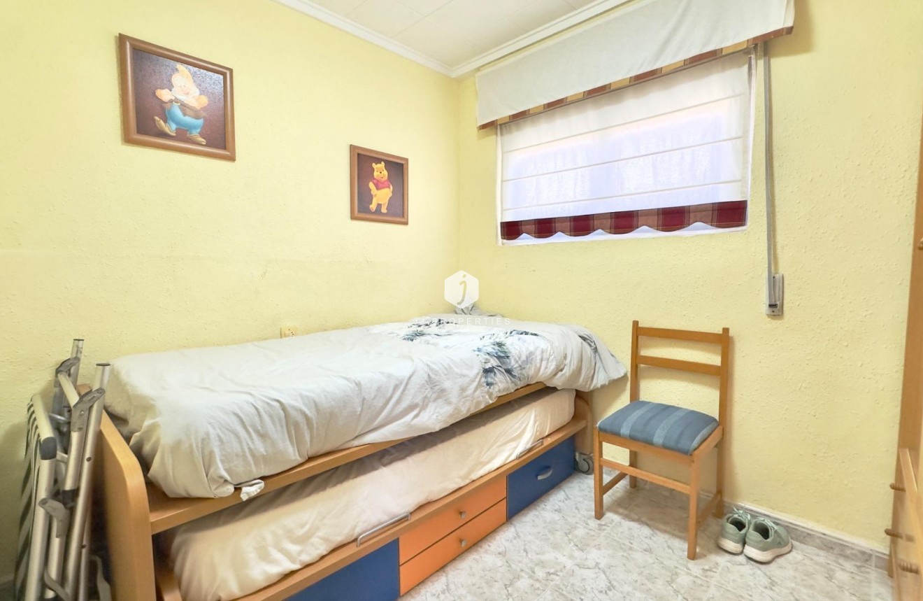 Tweedehands - Bungalow -
Torrevieja - Torretas