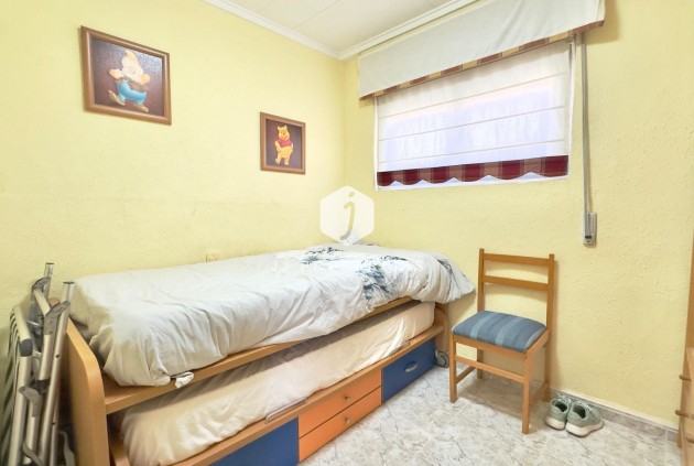 Tweedehands - Bungalow -
Torrevieja - Torretas