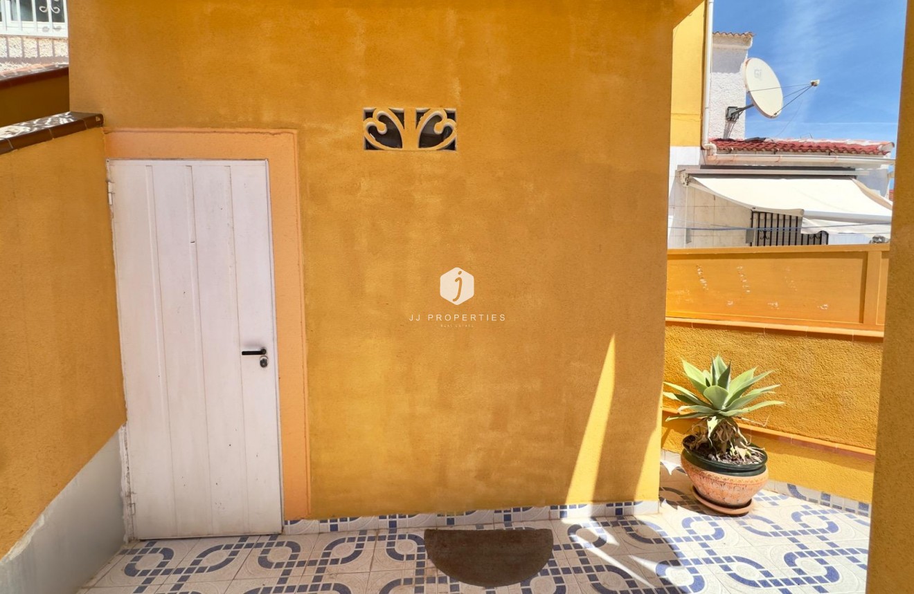 Tweedehands - Bungalow -
Torrevieja - Torretas