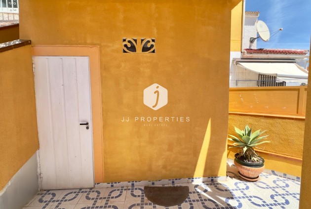 Tweedehands - Bungalow -
Torrevieja - Torretas