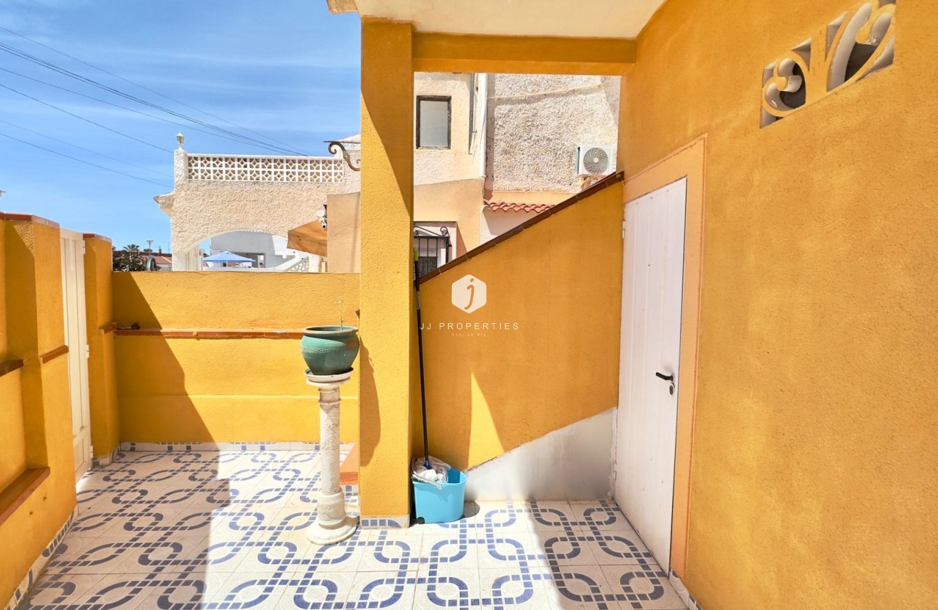 Tweedehands - Bungalow -
Torrevieja - Torretas