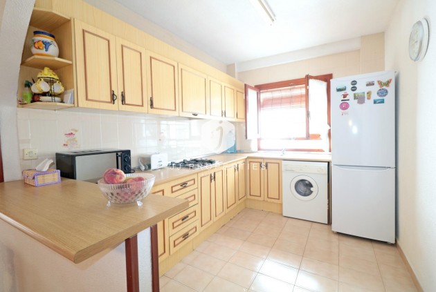 Tweedehands - Bungalow -
Torrevieja - El Acequión - Los Náufragos