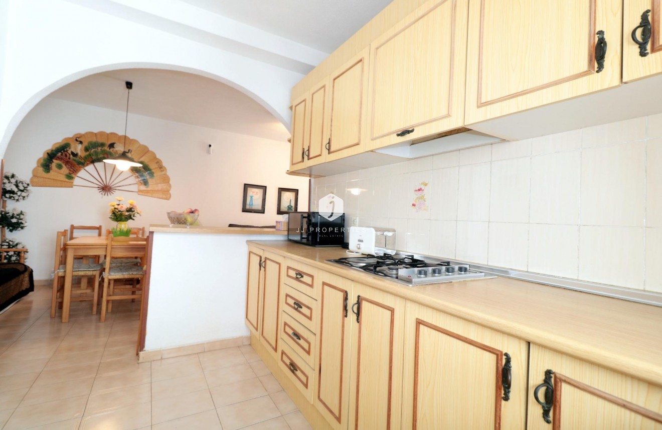 Tweedehands - Bungalow -
Torrevieja - El Acequión - Los Náufragos