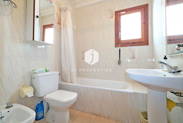 Tweedehands - Bungalow -
Torrevieja - El Acequión - Los Náufragos