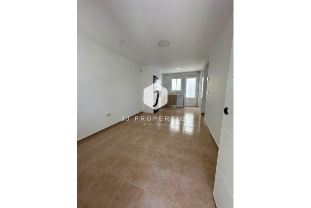 Tweedehands - Bungalow -
Torrevieja - La Siesta - El Salado - Torreta