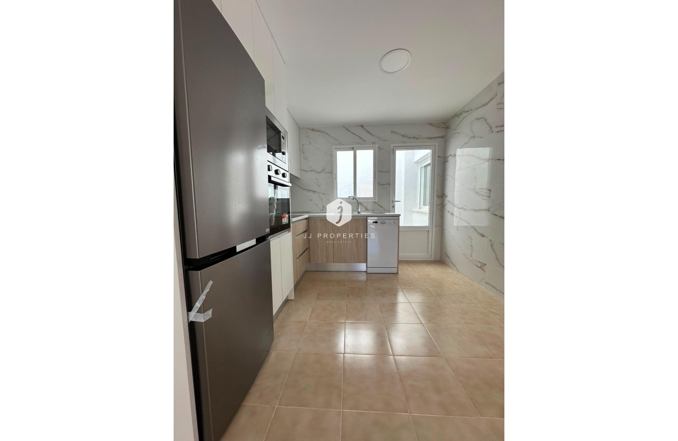 Tweedehands - Bungalow -
Torrevieja - La Siesta - El Salado - Torreta