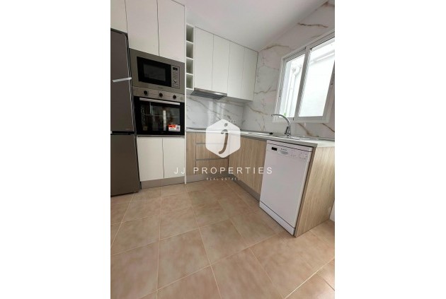 Tweedehands - Bungalow -
Torrevieja - La Siesta - El Salado - Torreta