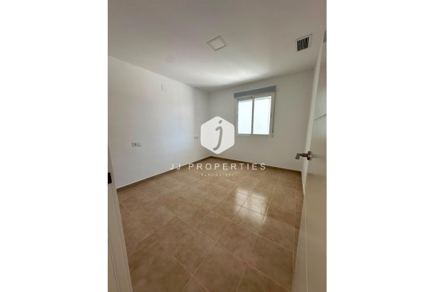 Tweedehands - Bungalow -
Torrevieja - La Siesta - El Salado - Torreta