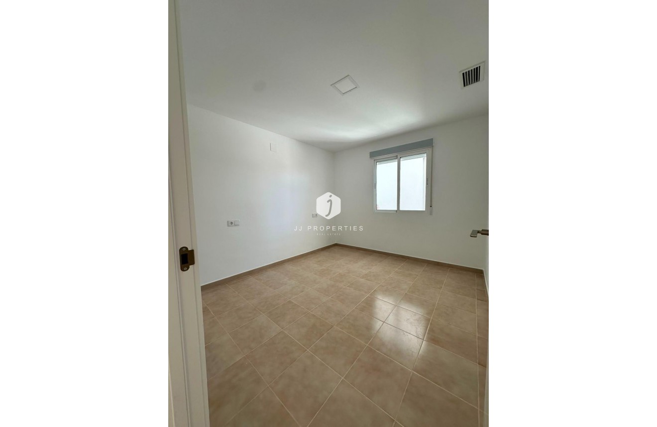 Tweedehands - Bungalow -
Torrevieja - La Siesta - El Salado - Torreta