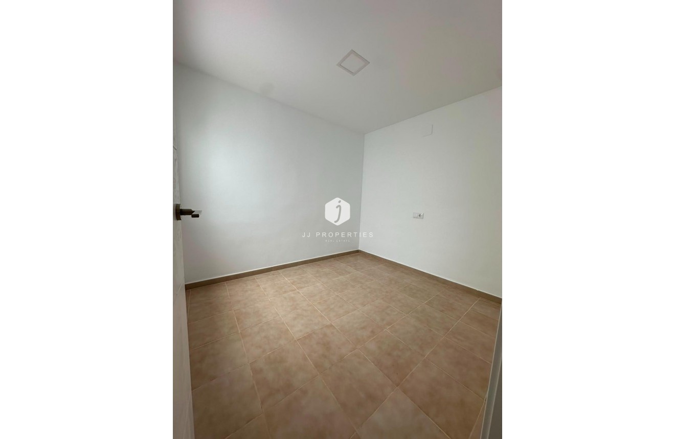 Tweedehands - Bungalow -
Torrevieja - La Siesta - El Salado - Torreta