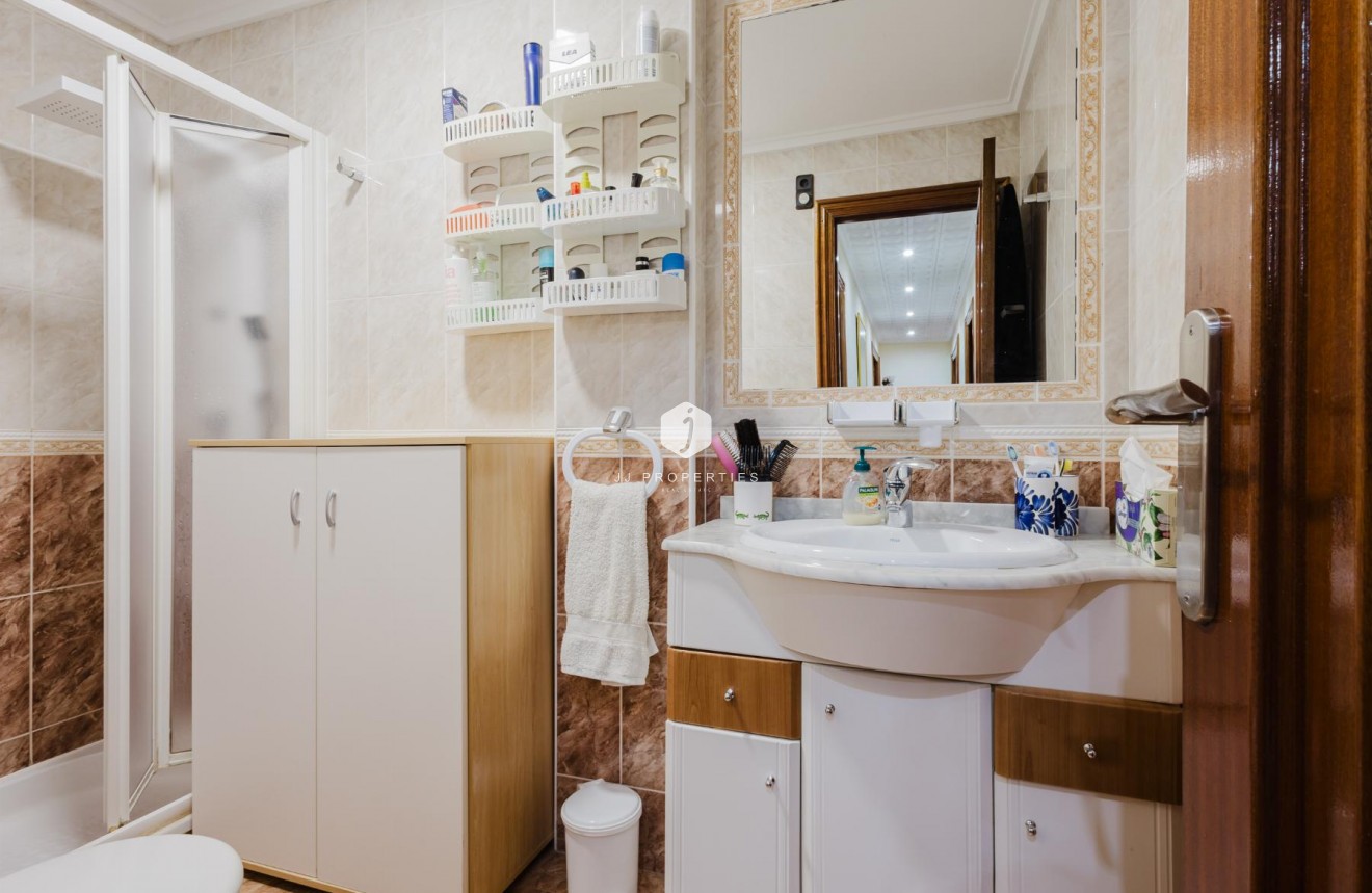 Resale - Apartment / flat -
Torrevieja - Costa Blanca