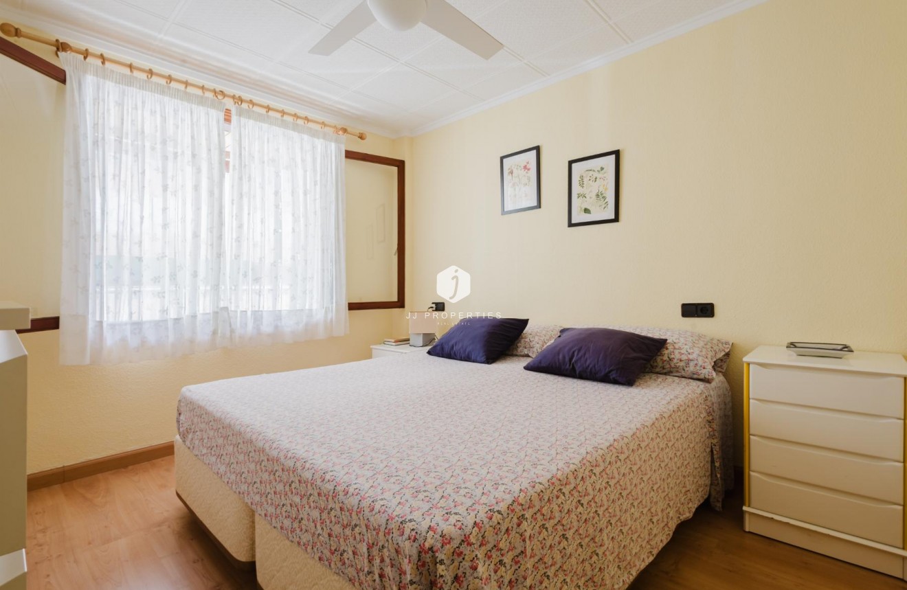 Resale - Apartment / flat -
Torrevieja - Costa Blanca