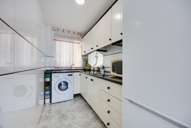 Tweedehands - Appartement / flat -
Torrevieja - Costa Blanca