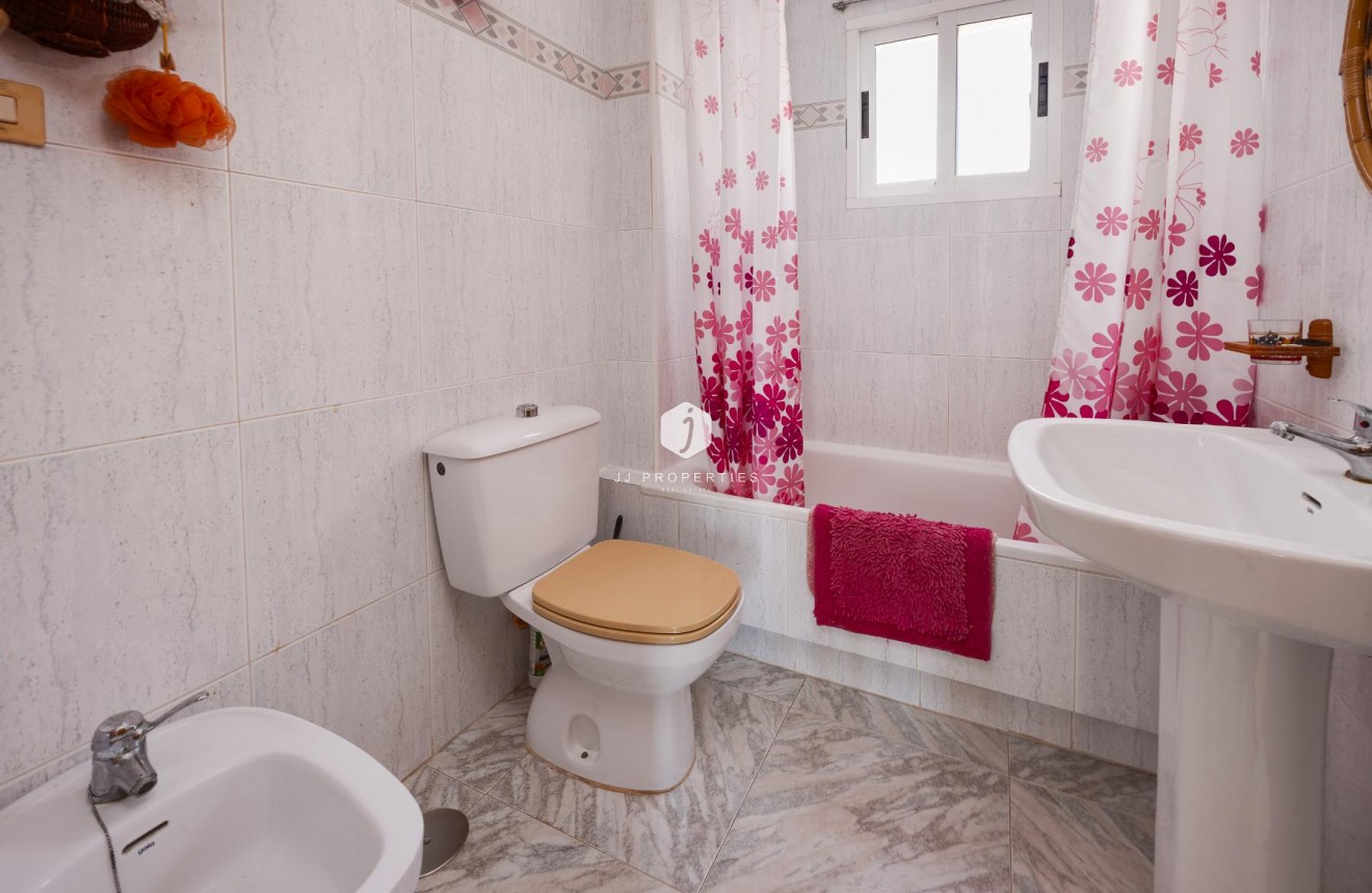 Tweedehands - Appartement / flat -
Torrevieja - Costa Blanca
