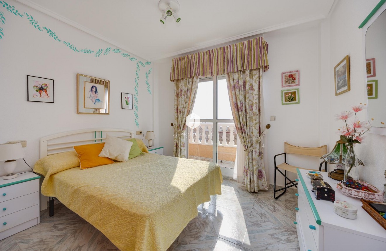 Tweedehands - Appartement / flat -
Torrevieja - Costa Blanca
