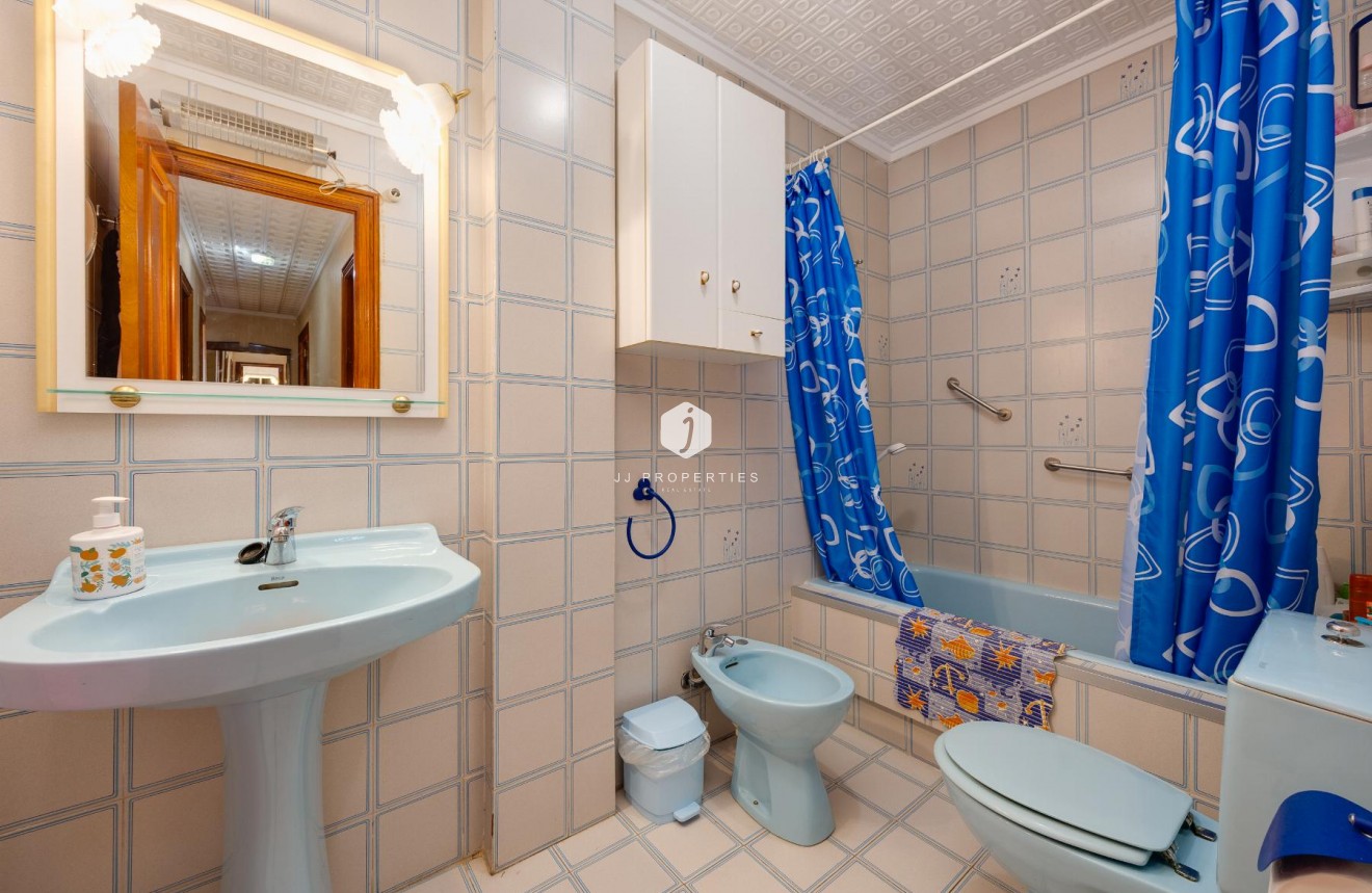 Tweedehands - Appartement / flat -
Torrevieja - Costa Blanca