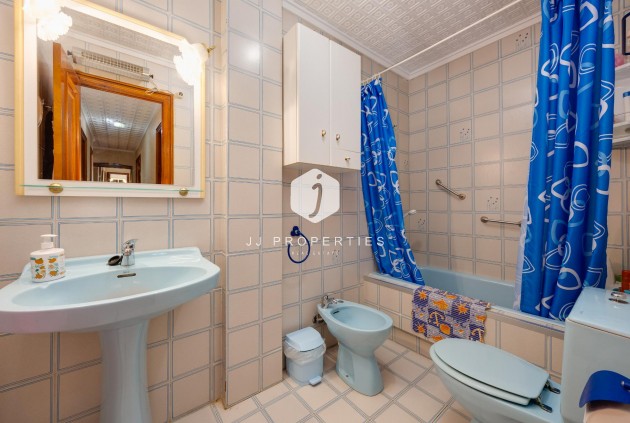 Tweedehands - Appartement / flat -
Torrevieja - Costa Blanca