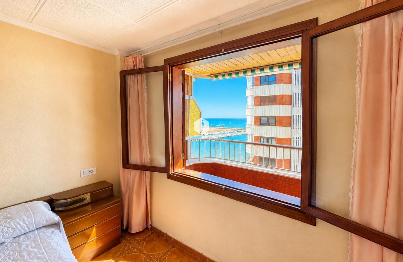 Tweedehands - Appartement / flat -
Torrevieja - Costa Blanca
