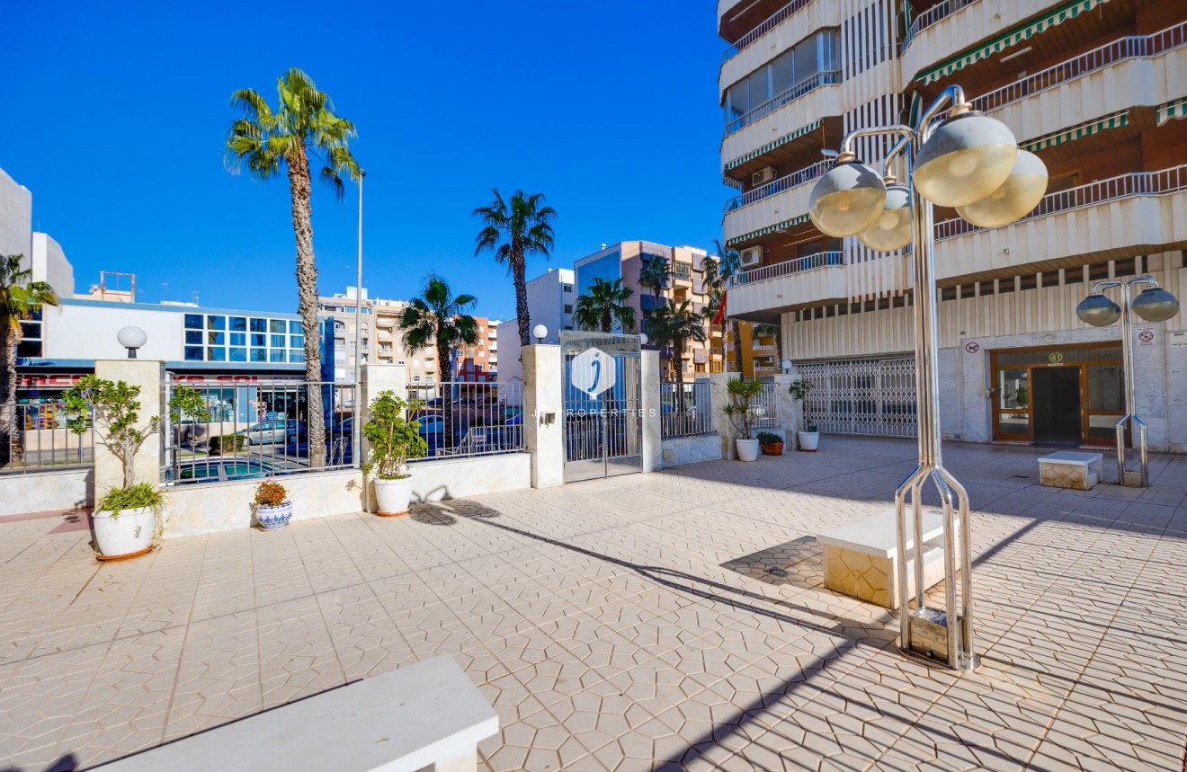 Tweedehands - Appartement / flat -
Torrevieja - Costa Blanca