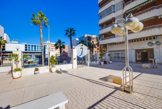 Tweedehands - Appartement / flat -
Torrevieja - Costa Blanca