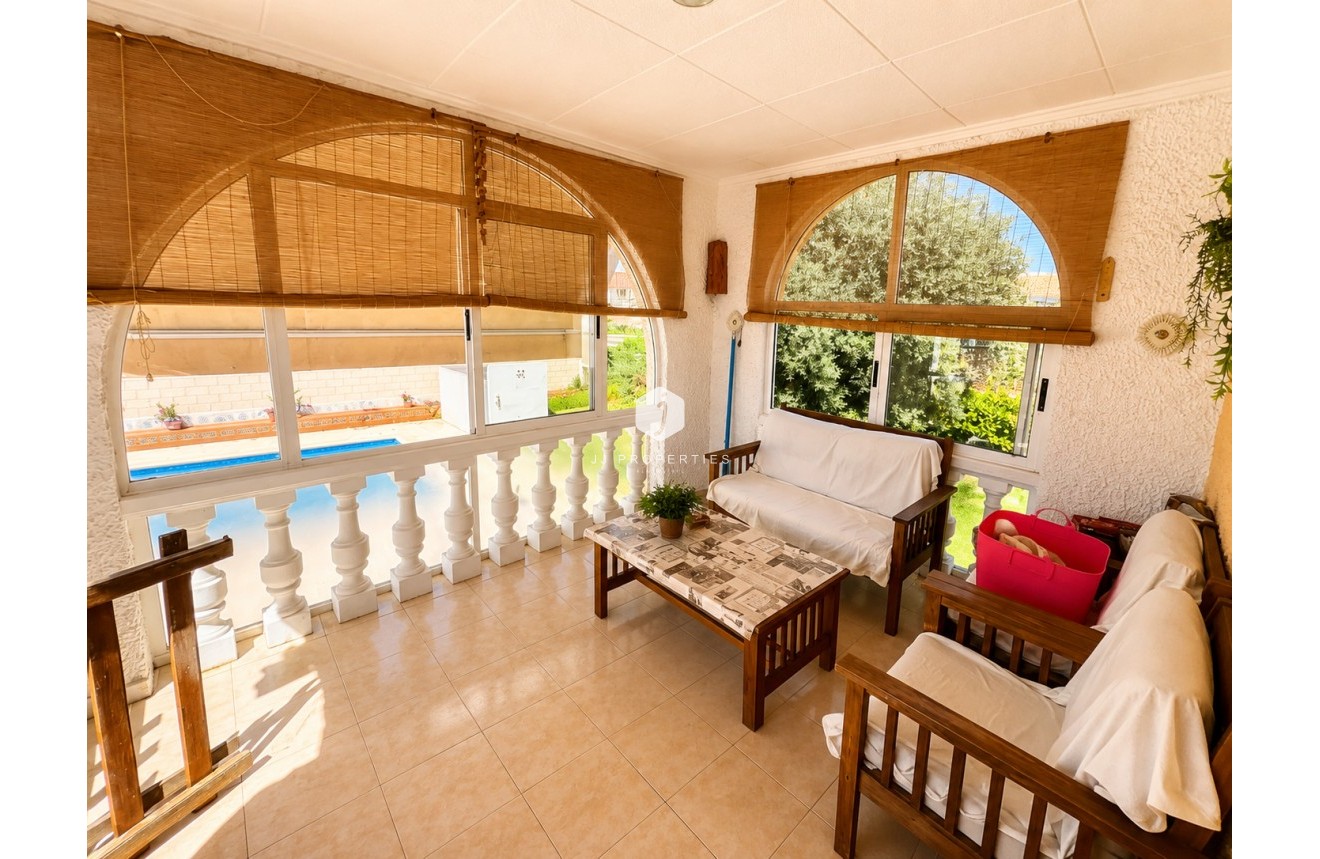 Resale - Villa -
Torrevieja - Costa Blanca