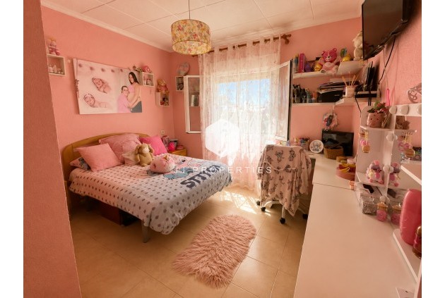 Resale - Villa -
Torrevieja - Costa Blanca