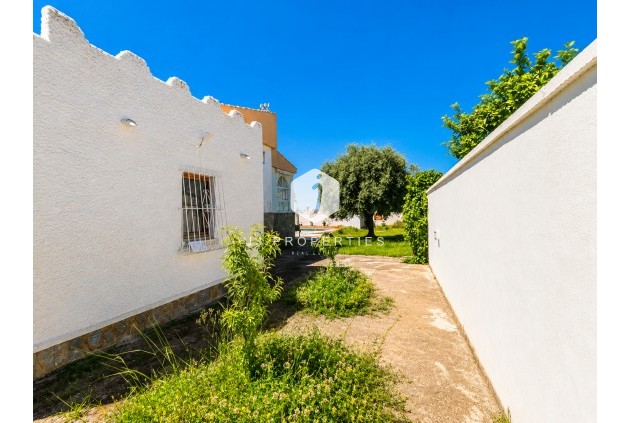 Resale - Villa -
Torrevieja - Costa Blanca