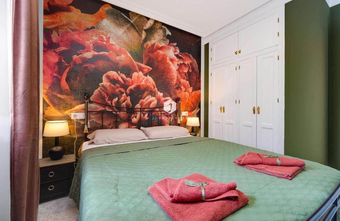 Tweedehands - Appartement / flat -
Torrevieja - Estacion de autobuses