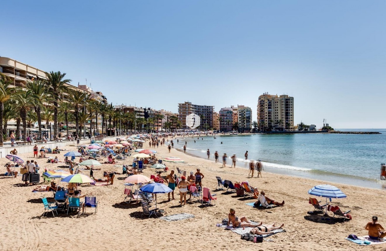Tweedehands - Appartement / flat -
Torrevieja - Estacion de autobuses