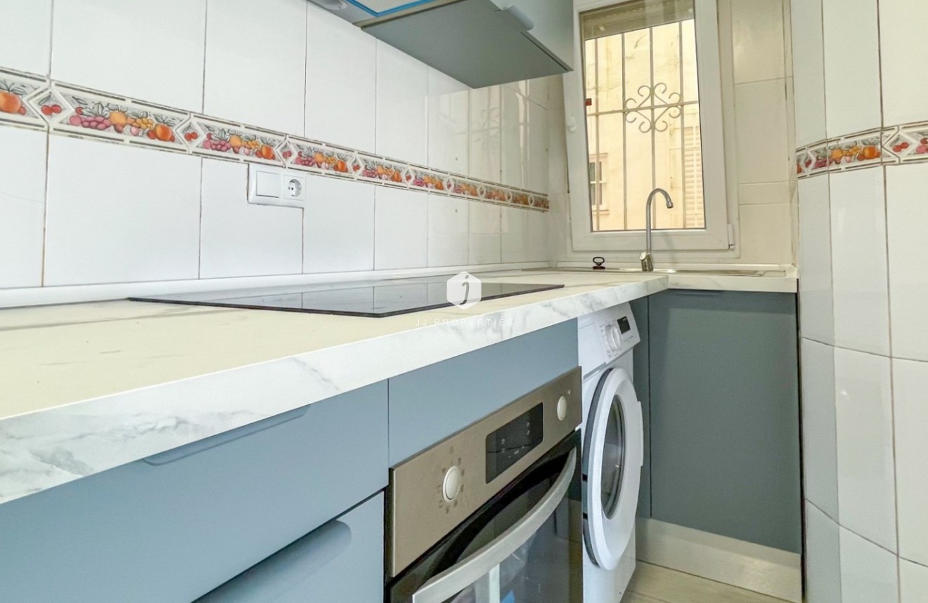 D'occasion - Appartement -
Torrevieja - Costa Blanca