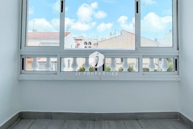 D'occasion - Appartement -
Torrevieja - Costa Blanca