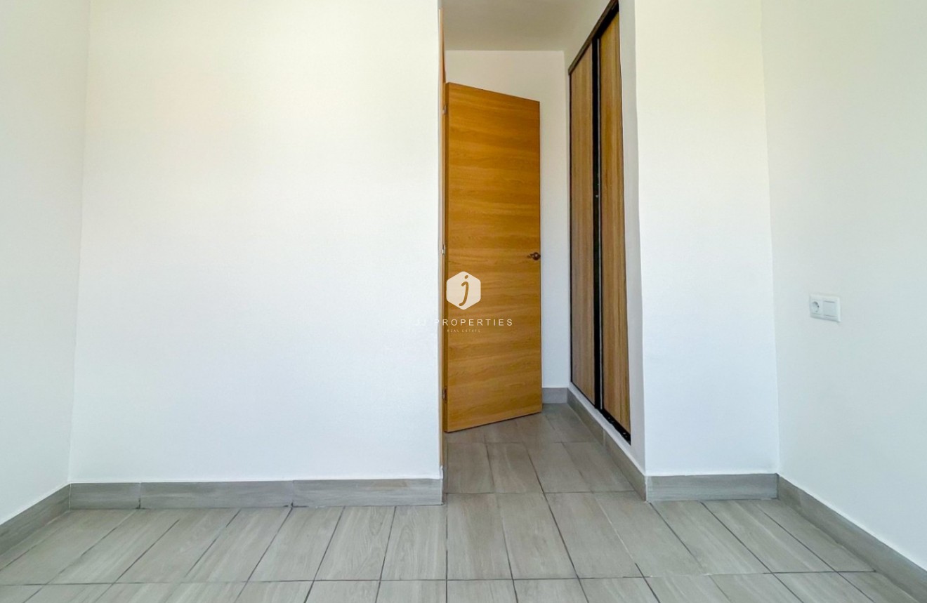 D'occasion - Appartement -
Torrevieja - Costa Blanca