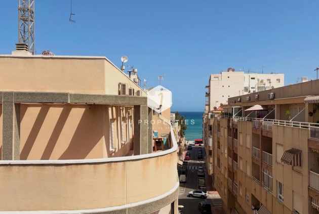 D'occasion - Attique -
Torrevieja - Habaneras