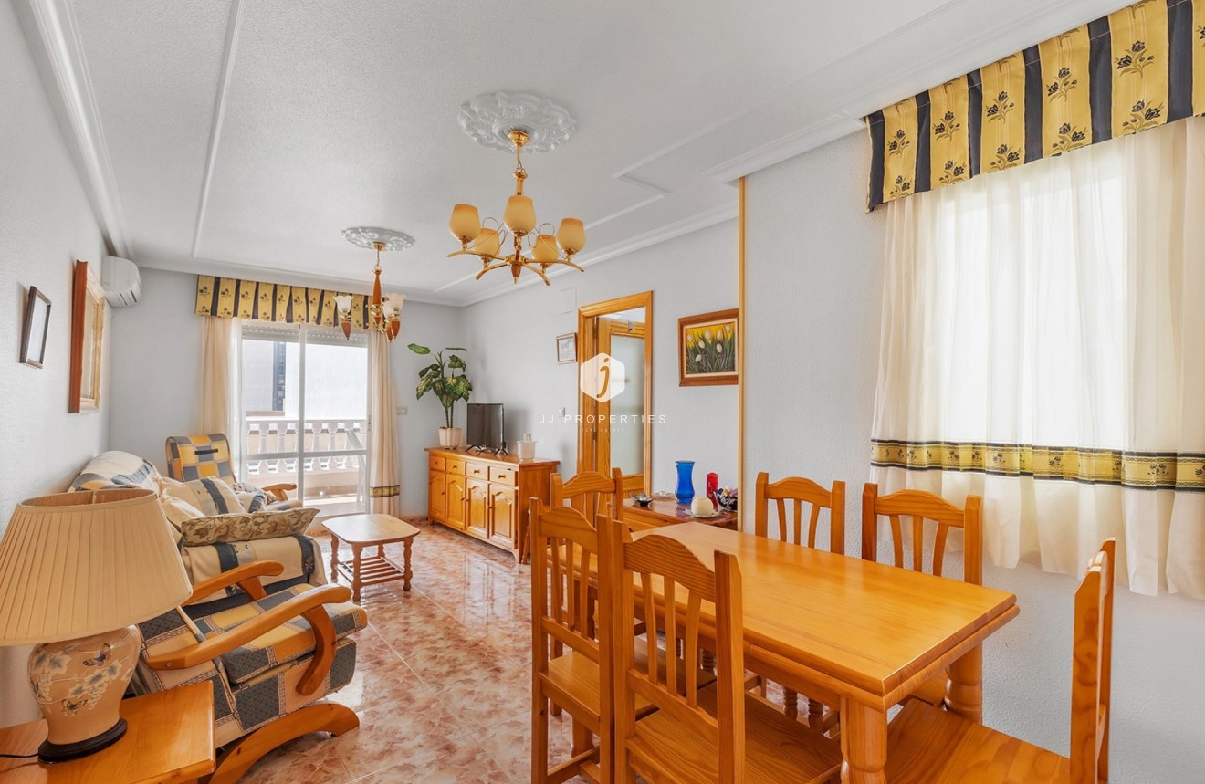 Resale - Apartment / flat -
La Mata - Costa Blanca