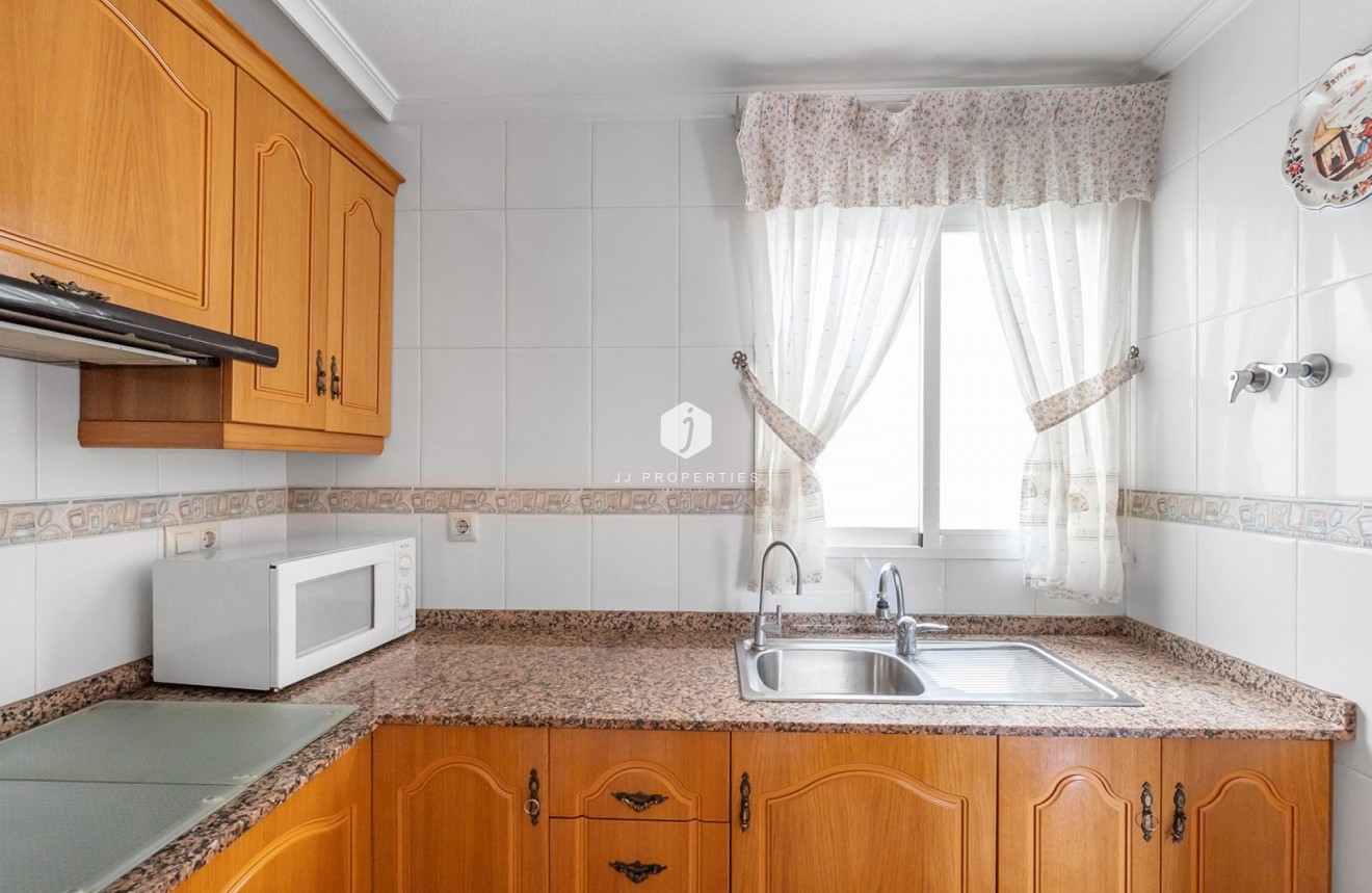 Resale - Apartment / flat -
La Mata - Costa Blanca