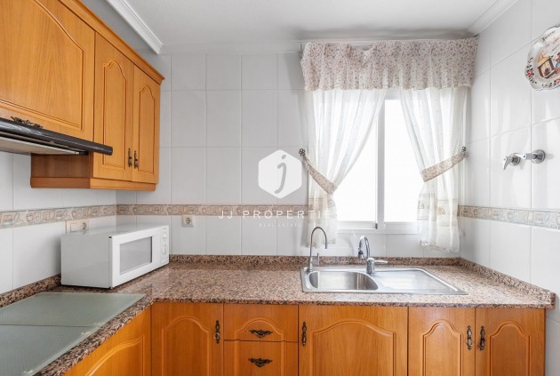 Resale - Apartment / flat -
La Mata - Costa Blanca