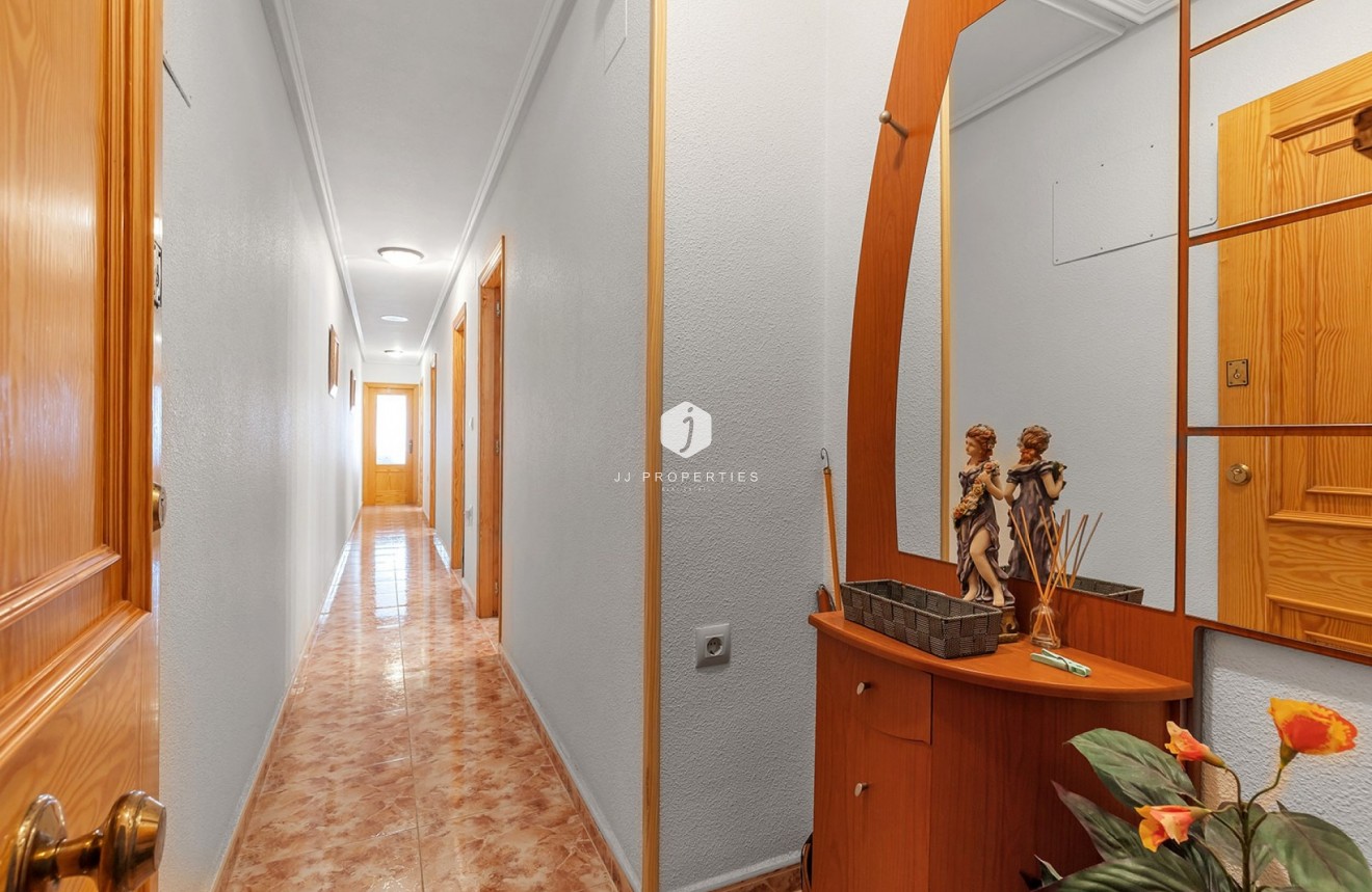 Resale - Apartment / flat -
La Mata - Costa Blanca