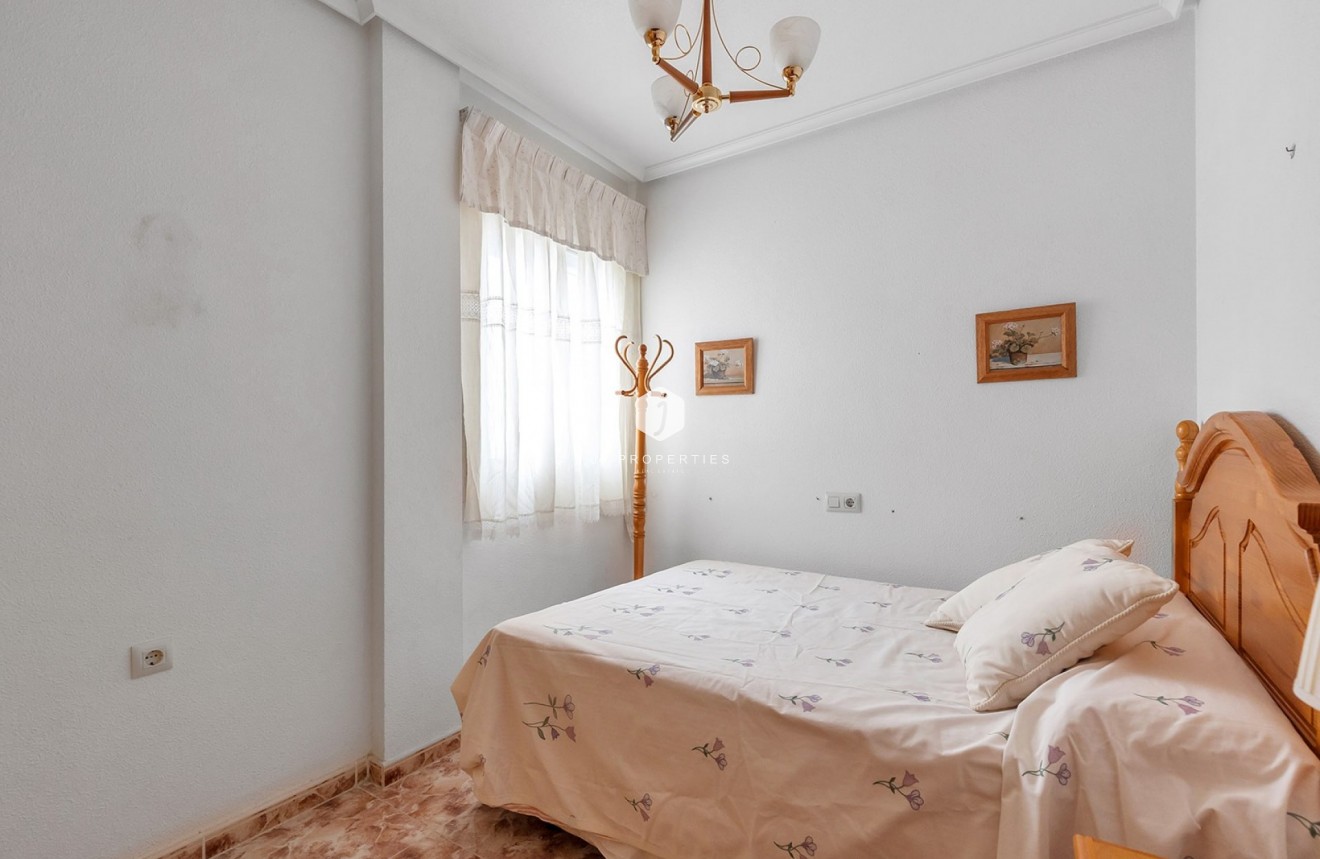 Resale - Apartment / flat -
La Mata - Costa Blanca