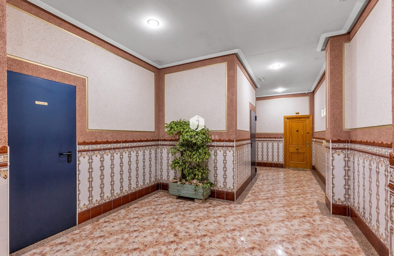 Resale - Apartment / flat -
La Mata - Costa Blanca
